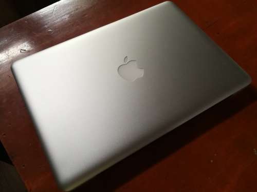 Apple MacBook PRO 13'' i5-3210M 2.5GHz, 16gb Ram. 1TB Fusion Drive. Excel Battery count
