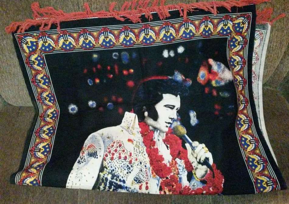 BOX 16 - Elvis Presley Collectables - Amazing Pick-a-Box Sale
