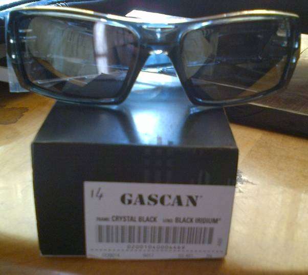 **********GENUINE OAKLEY - GASCAN (CB) SUNGLASSES INCLUDING POSTAGE**********