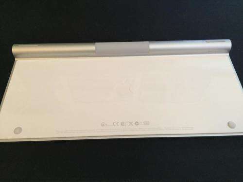 Apple A1314 Wireless Bluetooth Keyboard