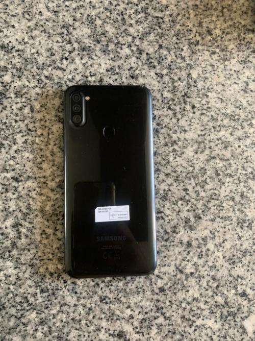 SAMSUNG A11 32 GB DUAL SIM PLIZ READ