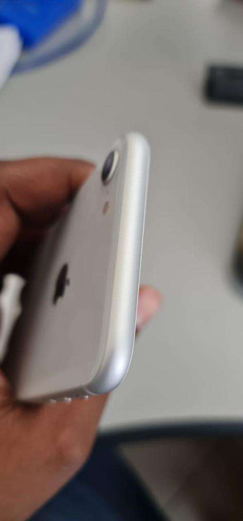 I PHONE 8 64 GB MINT CONDITION AS NEW