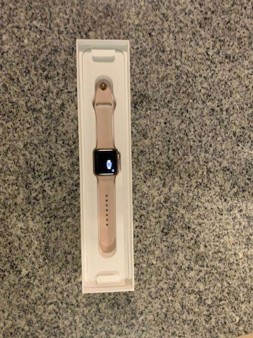 APPLE WATCH SERIES 3 GOOD CONDITION