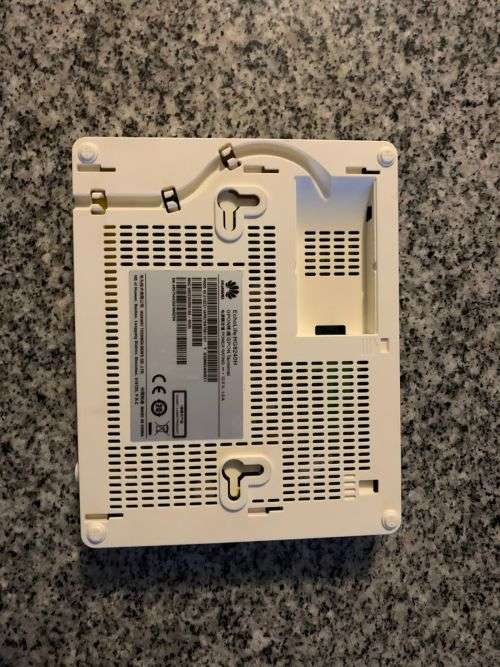 HUAWEI ECHOLIFE HG8240H FIBRE MODEM