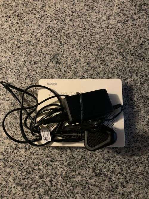 HUAWEI ECHOLIFE HG8240H FIBRE MODEM