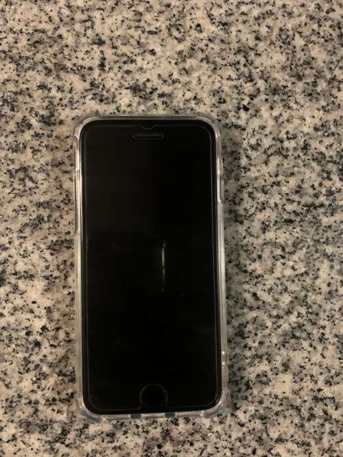 I PHONE 8 64GB PLIZ READ