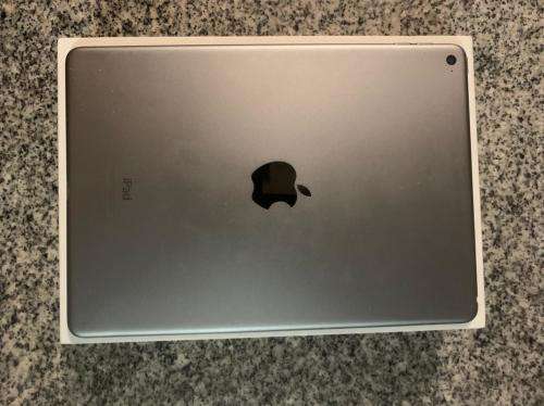 IPAD AIR 2 WIFI 32GB SPACE GREY A1566 MINT CONDITION