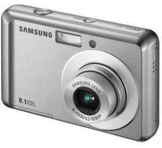 SAMSUNG SILVER DIGITAL CAMERA (ES10)