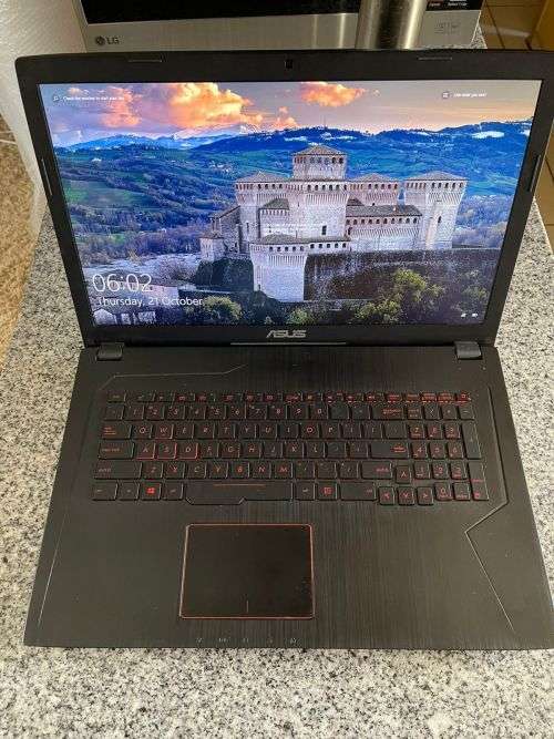 Asus FX753VD-GC370T I7-7700 16GB RAM 256GB SSD + 1TB Hdd Geforce GTX 1050 4GB 17.3 GOOD CONDITION