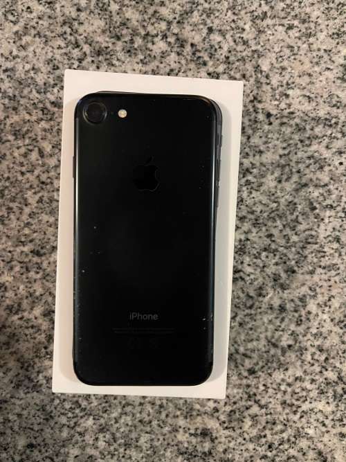 Apple iPhone 7 32GB Matte Black 78% batt health.