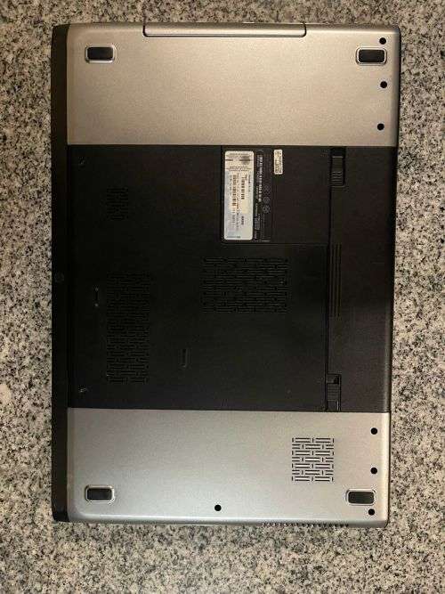DELL VOSTRO  3750 CORE i7 PLIZ READ
