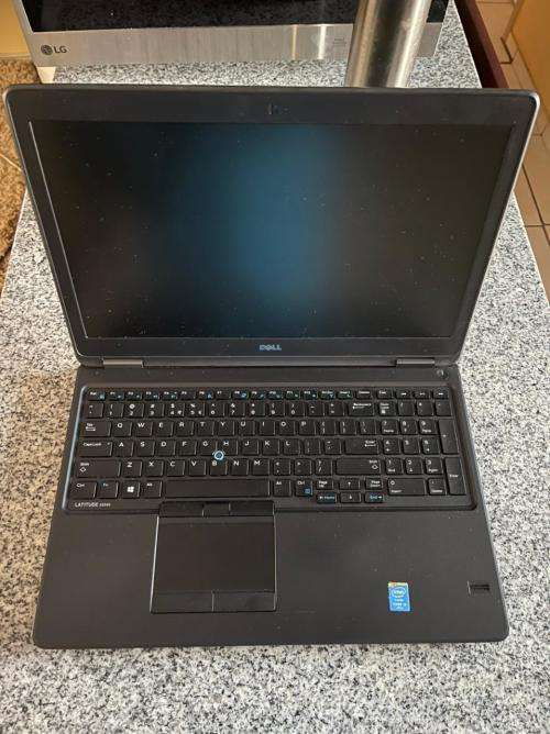 DELL E5550, 5TH GEN CORE i5, 500GB HD, 8GB RAM, WIFI,