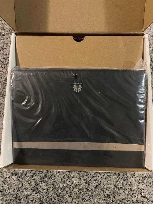 Huawei B525 4G LTE WiFi Modem Wireless Router (uses SIM card) [BOXED]