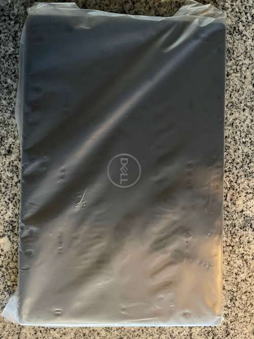 Dell Latitude 3520 : Intel Core i5 1135G7 | 8GB (1x8GB) DDR4 Memory | 256GB SSD 11th GEN NEW