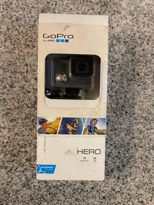 GoPro Hero CHDHA-301 with stand and floater