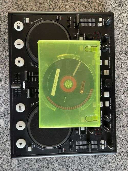 DXN Pro USB MIDI DJ Mixer and Controller With Built In Soundcard MIDI-7