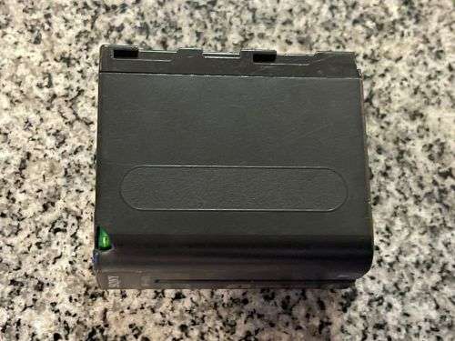 SONY HDV DIGITAL VIDEO CAMCORDER PROFFESSIONAL -HDV 1080i HVR ZIE -MINI DV