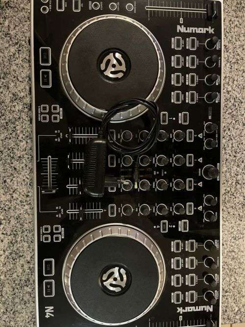 Numark N4 Digital DJ Controller