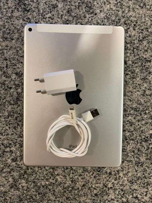 IPAD AIR  2 WIFI and 4g 16GB SPACE GREY A1567