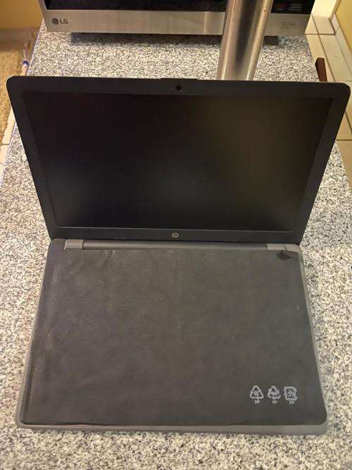 HP 250 G6 AMD E2-9000E MINT CONDITION AS NEW