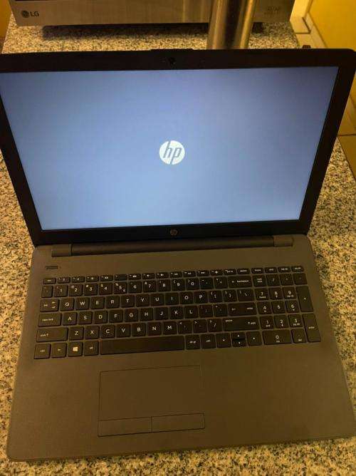 HP 250 G6 AMD E2-9000E MINT CONDITION AS NEW