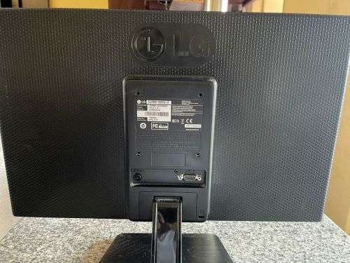 LG FLATRON 19EN33S-B LED MONITOR