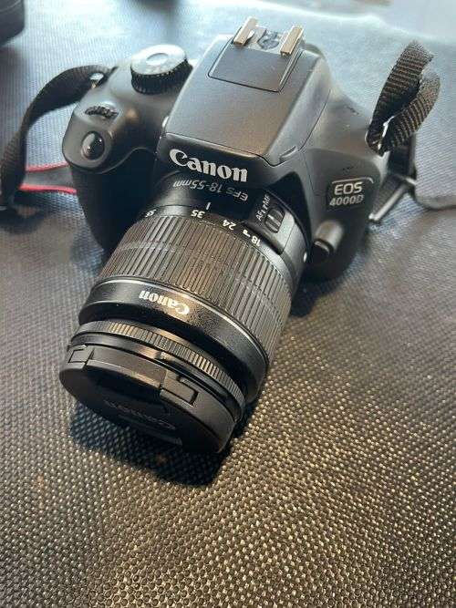 CANON EOS 4000D WITH 18-55MM LENS MINT CONDITION