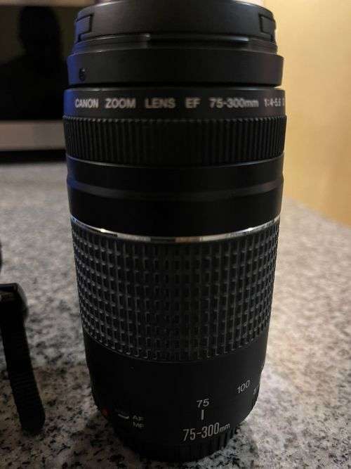 Canon 600d Twin Lens bundle 18-55mm and 75-300m Lenses Mint Condition