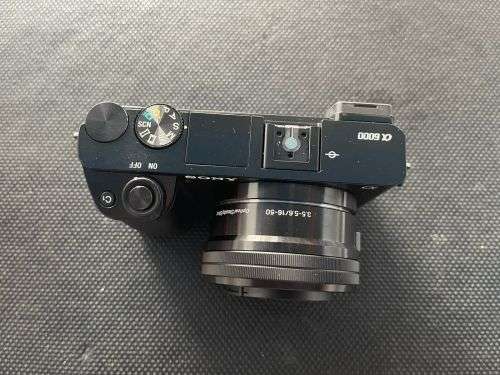 Sony a6000 Mirrorless Camera with 16-50mm Lens Mint Condition as new