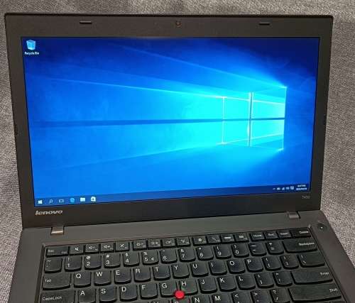 Lenovo ThinkPad T450, 5th Gen Intel Core i5-5200U@2.7GHz, 8GB Memory, 500Gb HDD, Windows 10 Pro