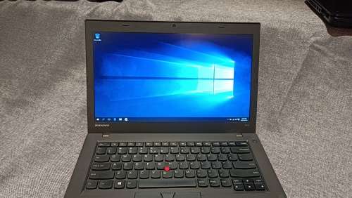Lenovo ThinkPad T450, 5th Gen Intel Core i5-5200U@2.7GHz, 8GB Memory, 500Gb HDD, Windows 10 Pro