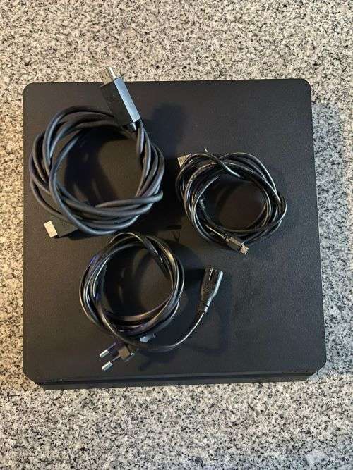 PLAYSTATION 4 SLIM 500GB  WITH 2 GAMES and 2 CONTROLLERS