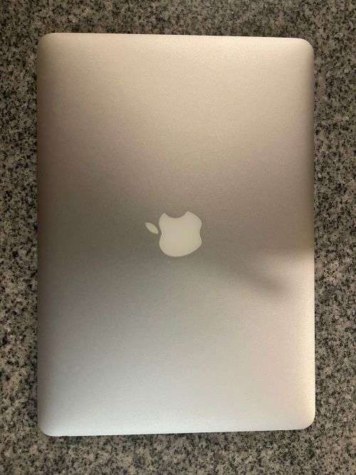 Apple MacBook Air 13` 2017 model, Intel i5@1.8GHz, 8Gb RAM Low Cycle Count Mint