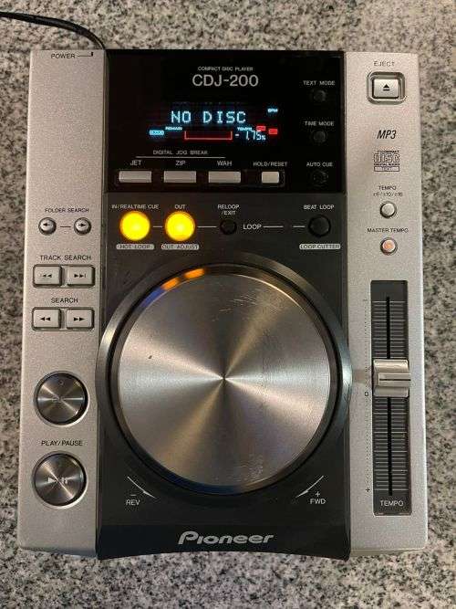 CDJ-200 Digital CD deck with effects