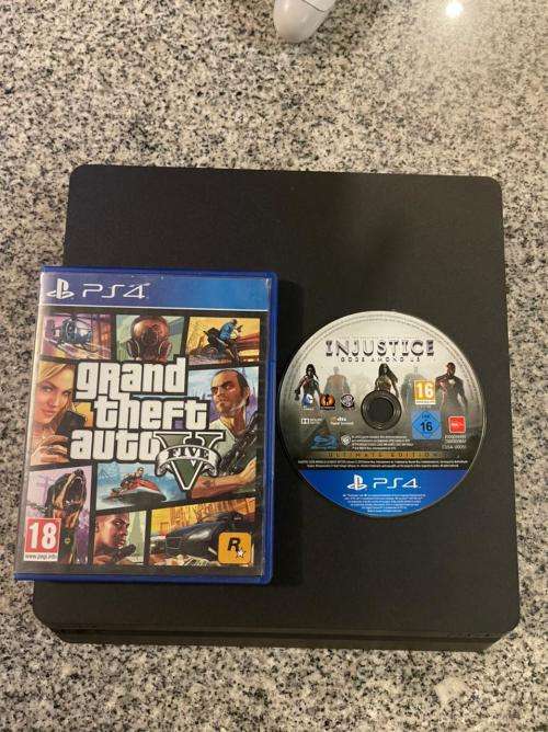 PLAYSTATION SLIM MINT CONDITION  500GB  WITH 2 GAMES and 1 CONTROLLER