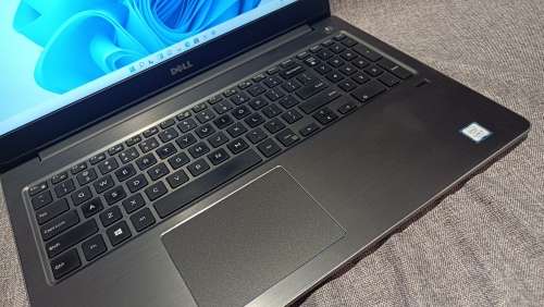 Dell Vostro 5568, Intel i5-7200U@2.5GHz, 8Gb memory, 256Gb M.2 SSD, Intel HD620 graphics, 15.6` FHD