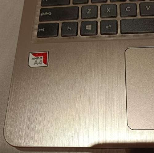 Mint condition Asus VivoBook X540BA, AMD A4-9125 Processor, Radeon R3 Graphics, 8GB RAM, 120GB SSD