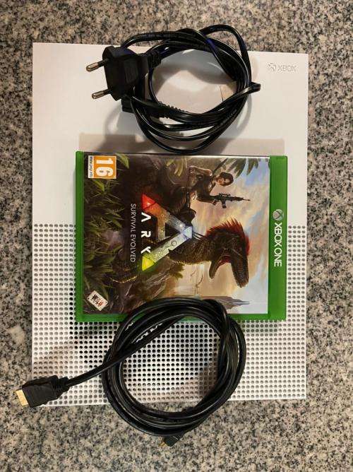 XBOX BOX ONE S 1TB 1681 WITH 2 CONTROLLERS and 1 GAME