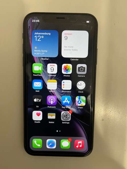 i PHONE XR 128GB MINT CONDITION  90% BATT HEALTH