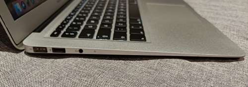 Apple MacBook Air `Core i5` 1.7 13` (Mid-2011), 4GB Memory, 250GB SSD, MacOS High Sierra