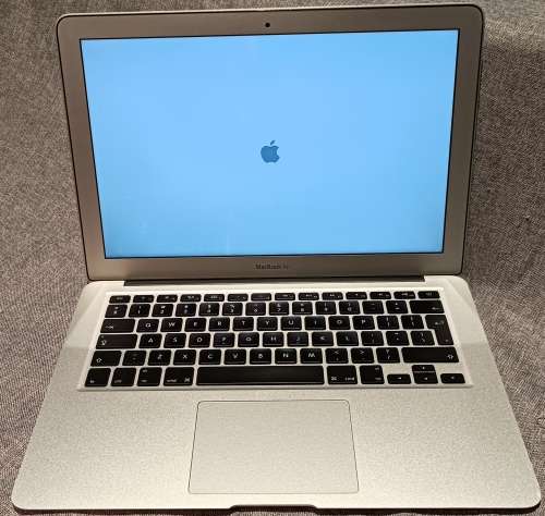 Apple MacBook Air `Core i5` 1.7 13` (Mid-2011), 4GB Memory, 250GB SSD, MacOS High Sierra
