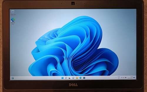 Dell Latitude 7270, 12.5` FHD, Intel i7-6600U@2.6GHz, 16GB Memory, 256GB Micron M.2 SSD, Windows 11