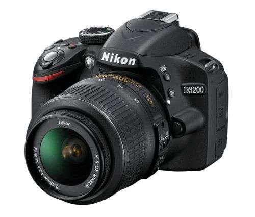 Nikon D3200 with 18-55mm f/3.5-5.6 Auto Focus-S DX VR NIKKOR Zoom Lens and Extra Batt Mint Condition