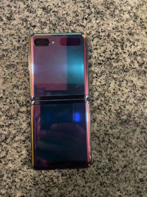 Samsung Galaxy Z Flip SM-F700F/DS  5G {256GB , Pink} Mint condition