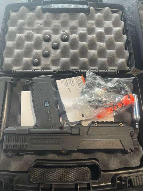 Tippmann TiPX Black .68 Caliber Paintball Pistol Self Defence kit New Complete Open Case