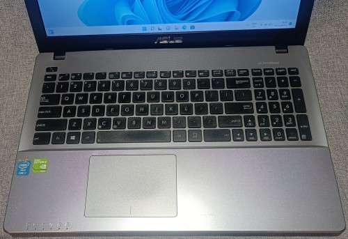 Asus X550LC Intel i7-5400U@1.8GHz, Nvidia Geforce 720M 2GB VRAM, 8GB memory, 1TB HDD, Windows 11