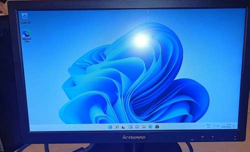 Complete Package, Dell OptiPlex 9020 i5-4570@3.2GHz,8GB RAM, 240GB SSD, Lenovo 18.5` Monitor etc