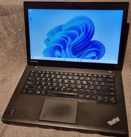 Lenovo T440 Dual Battery, 14` Display, Intel i5-5300U@2.3GHz, 8GB RAM, 128GB SSD, Windows 11 Pro