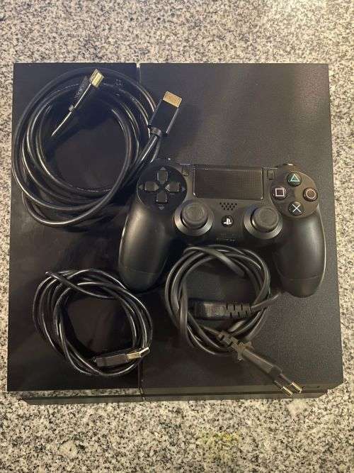 SONY PLAYSTATION 4  500GB WITH 1 CONTROLLER and 6 GAMES
