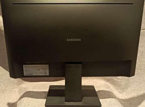 Samsung S24A310NHU 24` Full HD Flat Panel 60Hz refresh monitor, VGA and HDMI ports, 14V external PSU